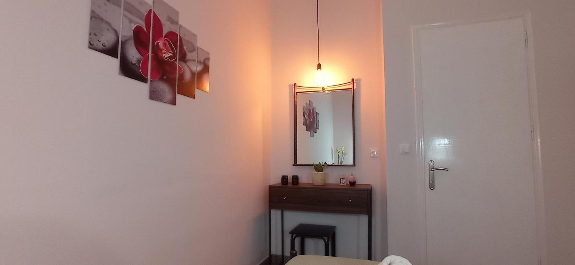 Hermes Kávos Buitenkant foto