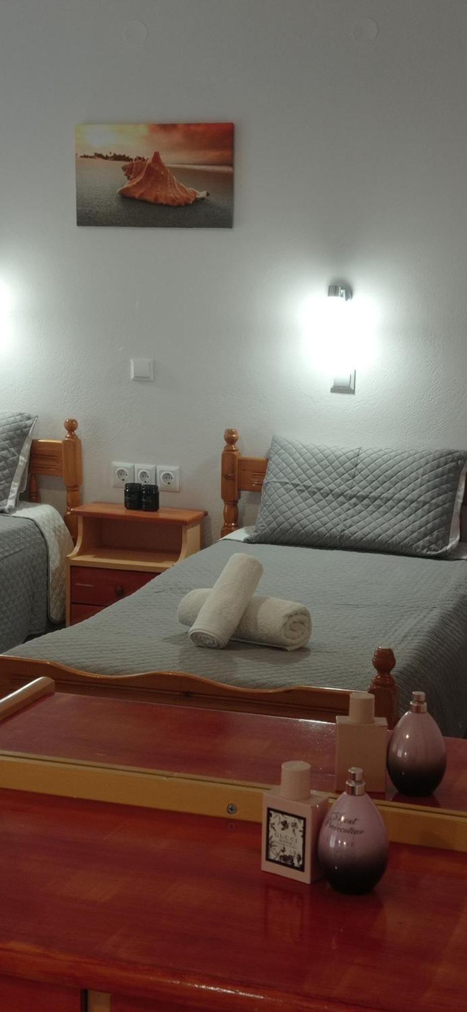 Hermes Kávos Buitenkant foto